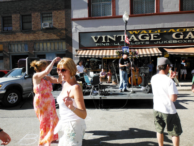 Cedar Street Stage